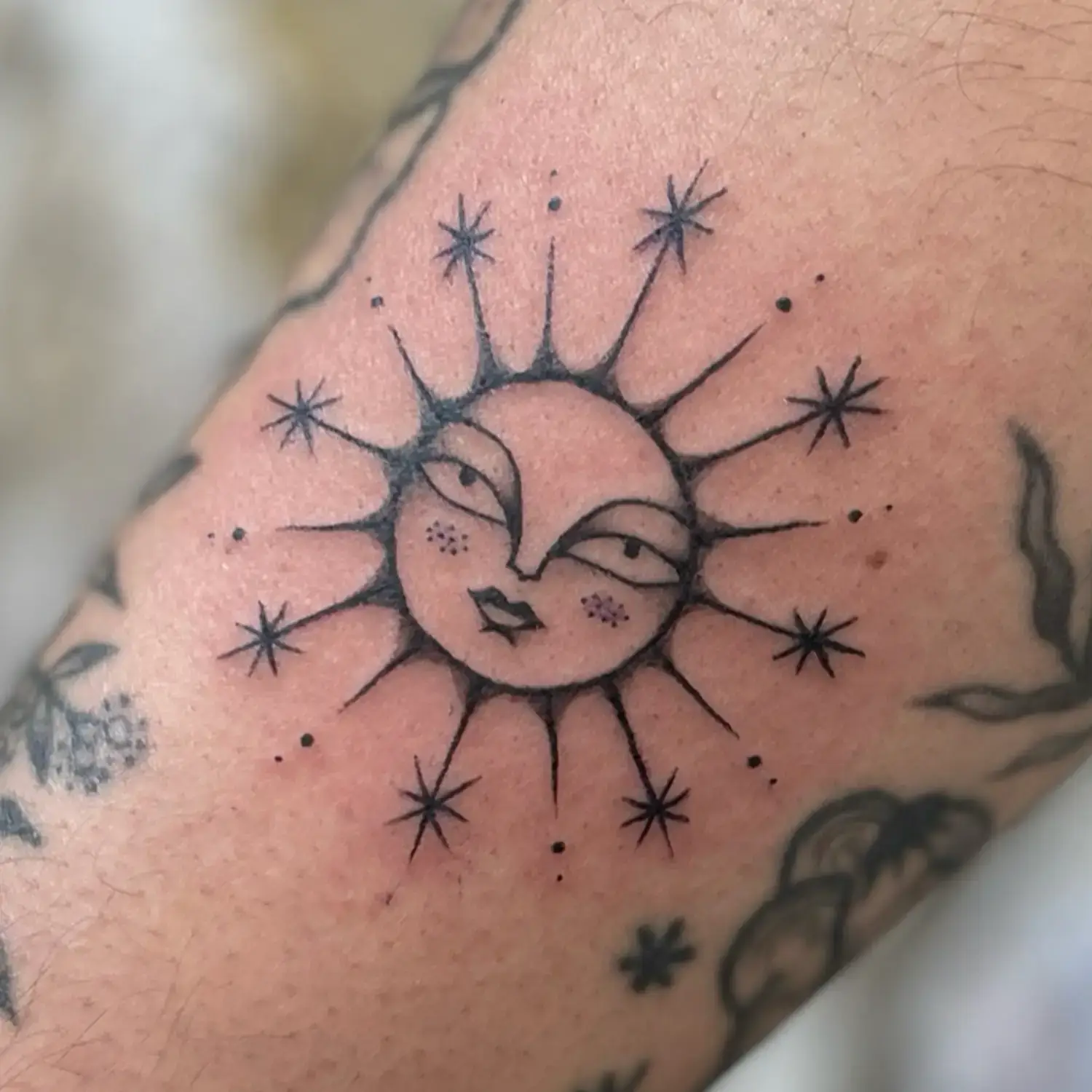 Soleil en tatouage